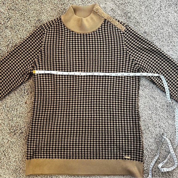 Calvin Klein Tan & Black Houndstooth Button Sweater Boho, Size Small - Picture 5 of 13